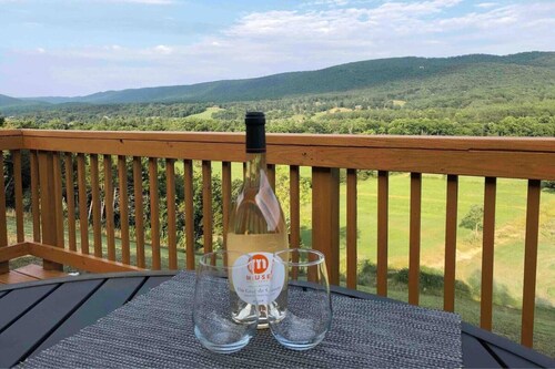 Shenandoah Valley Vista - Mountain Views & Level 2 EV Charger