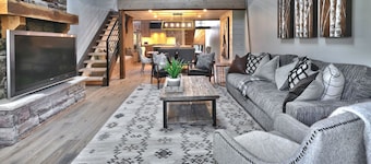 Ridgepointe Ski Out Deer Valley Condo - Private Hot Tub