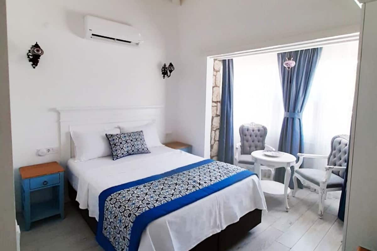 Superior Double Room | Premium bedding, minibar, desk, free WiFi
