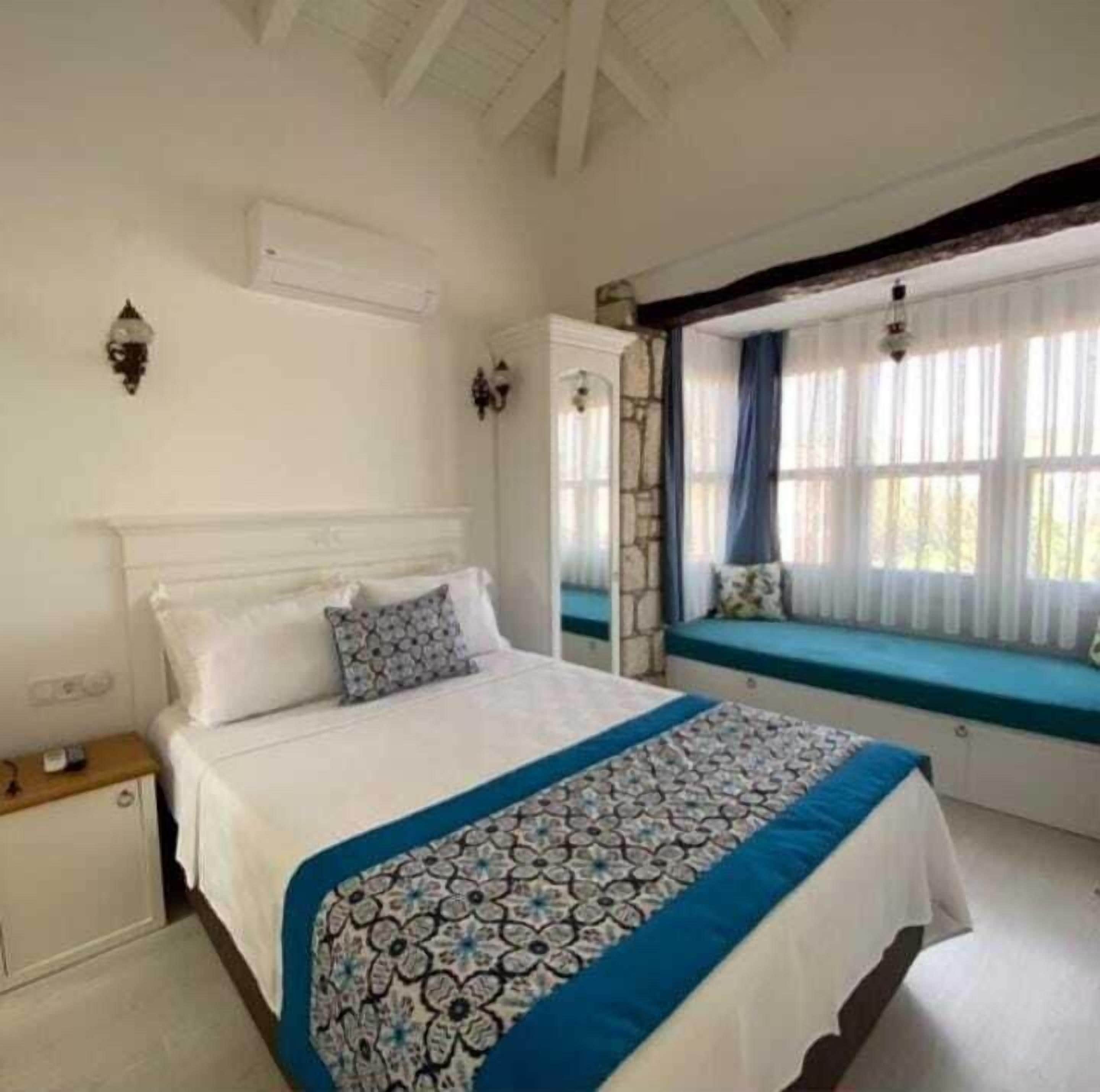 7 Numarali Deluxe Oda | Premium bedding, minibar, desk, free WiFi
