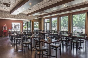 Desayuno continental incluido todos los días 