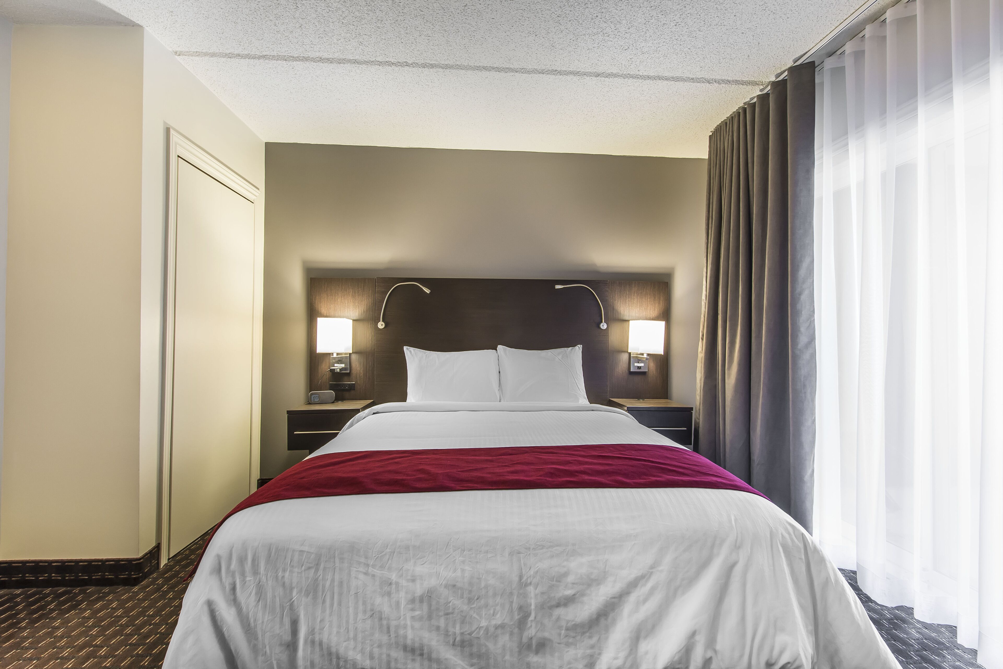Standard Room, 1 Queen Bed