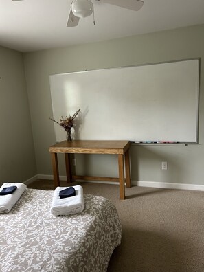 4 bedrooms, iron/ironing board, free WiFi, bed sheets