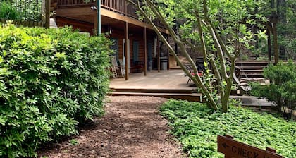 Standard Guest Room (Terrace) - Barefoot Hills - North Georgia Mountains