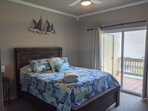 2 makuuhuonetta, silitysrauta/-lauta, ilmainen Wi-Fi, vuodevaatteet