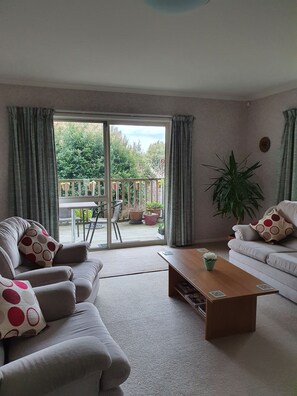 Téléviseur, lecteur de DVD