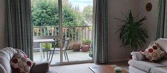 Tree Tops  Apartment opposite Pukekura Park