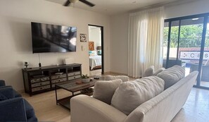 Living area - FREE Cart& CruiseNO FEES! CCVQuivira-4BR, Pool/HotTub,PutTGreen,OutdoorTV,Resort (Cabo San Lucas)