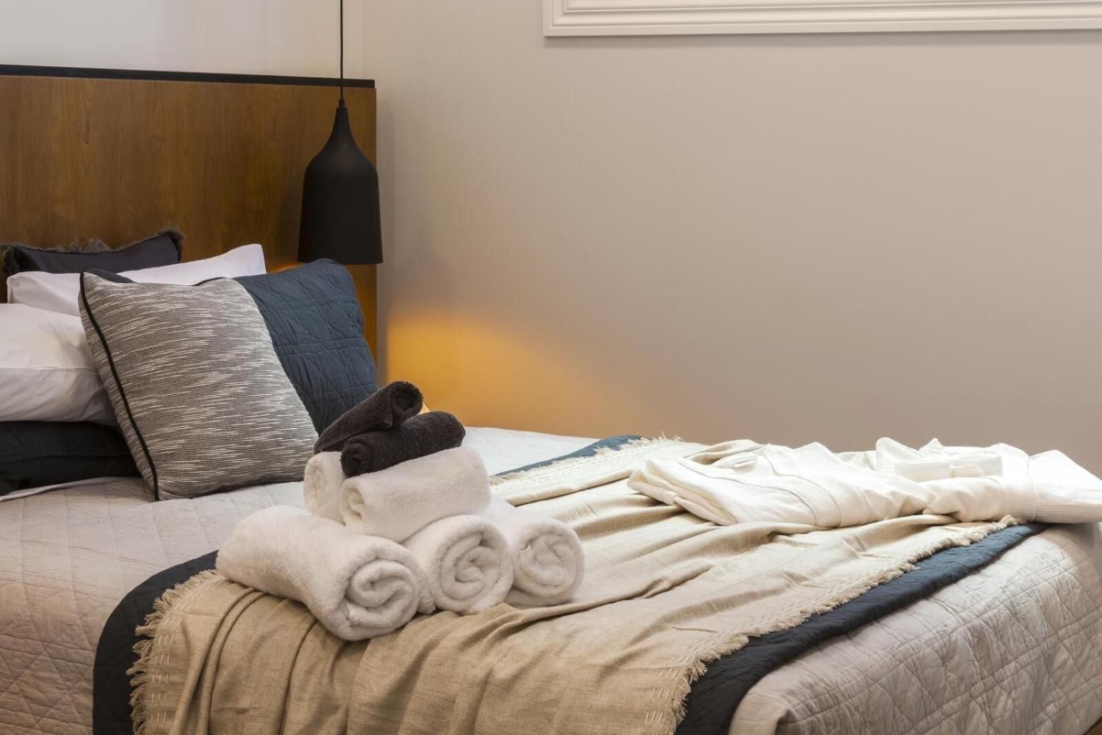 laptop workspace, free wifi, bed sheets