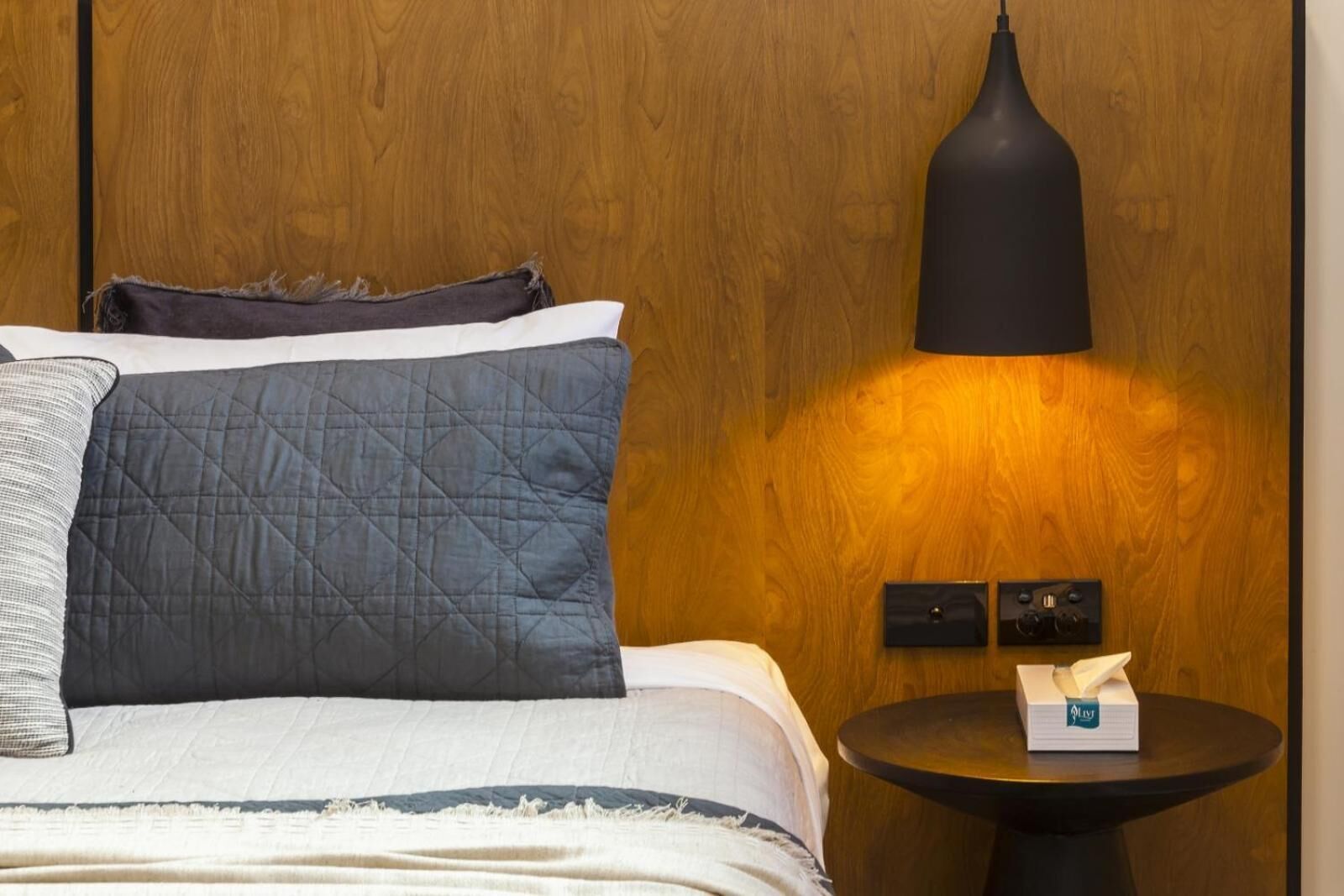 laptop workspace, free wifi, bed sheets