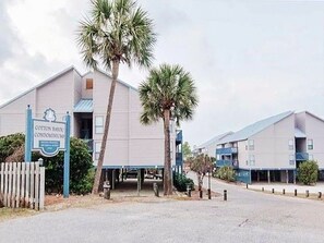 Exterior - BOATING LOVERS PARADISE! Enjoy our STUNNING 3 bed/3bath Orange Beach Bayou Condo (Orange Beach)