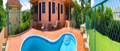 Alberca al aire libre