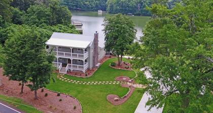 Lake Lanier Farmhouse near Olympic Rowing Venue