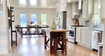 Lake Lanier Farmhouse near Olympic Rowing Venue