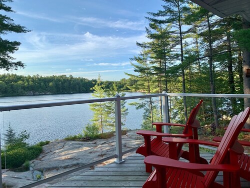WATERFRONT COTTAGE in Muskoka