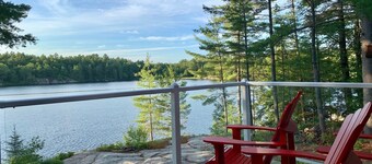 WATERFRONT COTTAGE in Muskoka