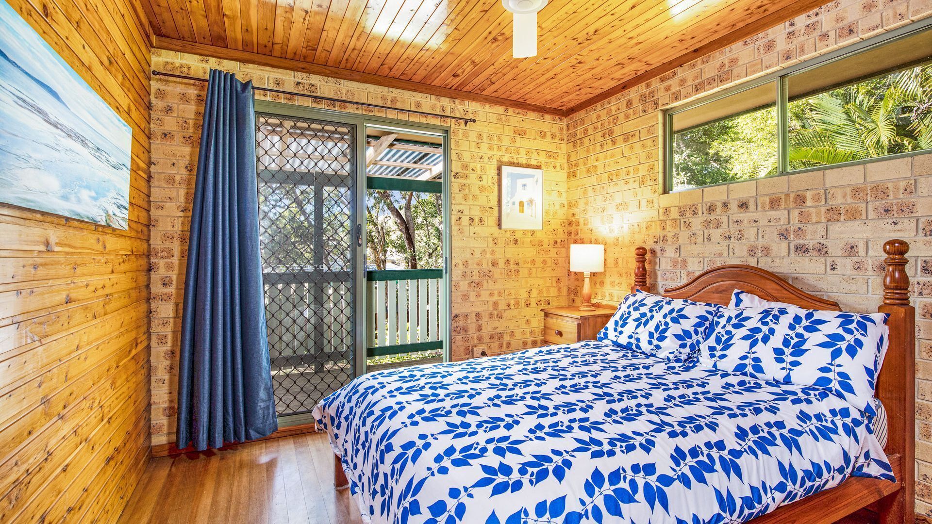 Amaroo - Rainbow Shores. Room For Everyone! Walk to the Beach! Pool — image 11