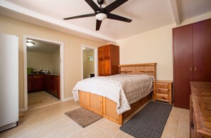 Bügeleisen/Bügelbrett, WLAN, Bettwäsche