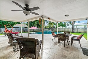 Outdoor dining - Perfection (Boynton Beach)