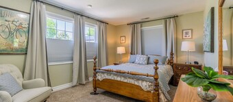 4-bedroom vacation home just 15 minutes to Columbia River