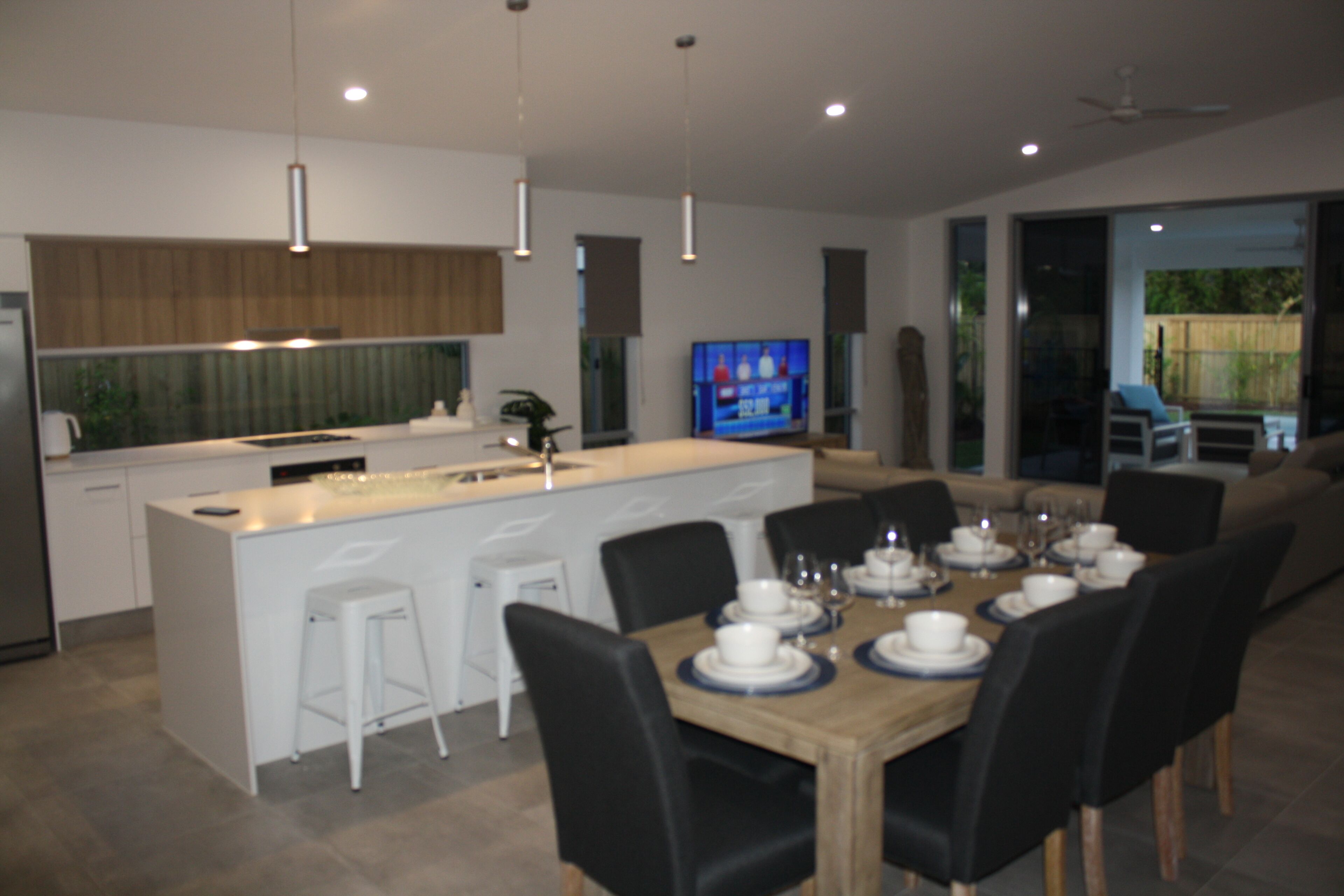 Heated pool for 2 seaside@Palm Cove — image 22