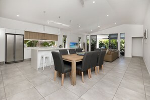 Interior - Heated pool for 2 seaside@Palm Cove (Cairns)