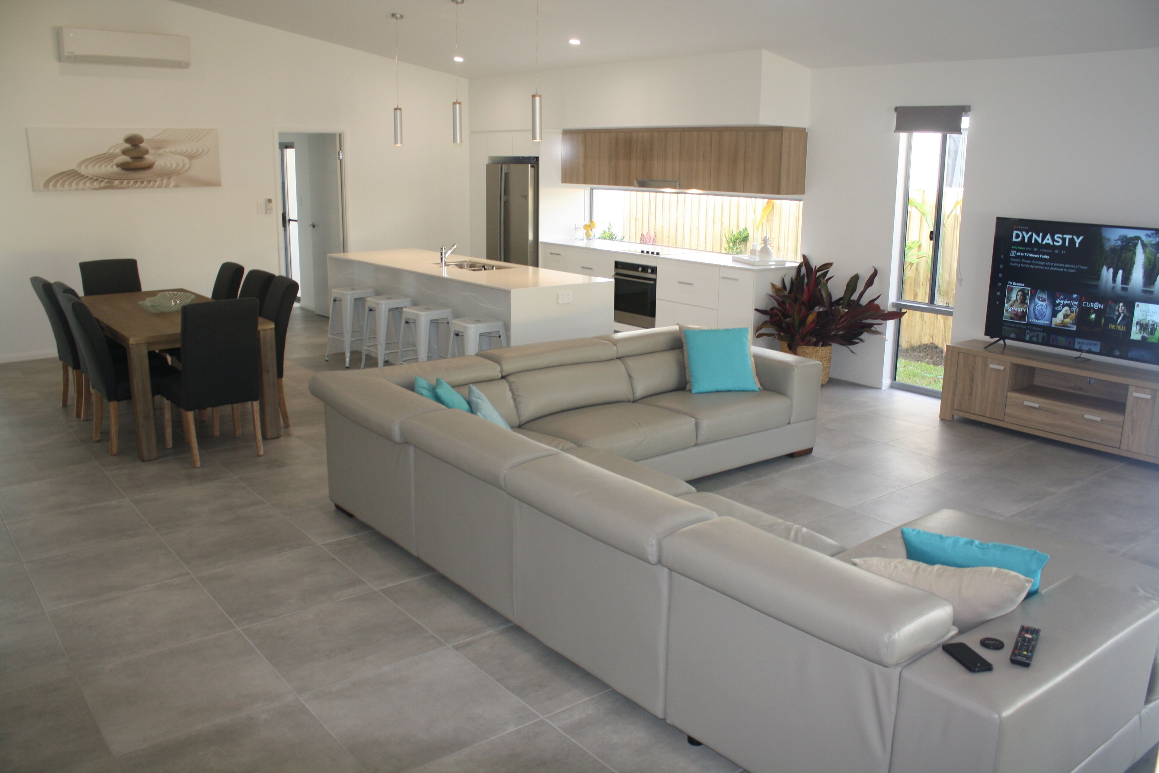 Heated pool for 2 seaside@Palm Cove — image 23