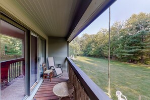 Property grounds - Inviting & secluded condo with a balcony - short hike to Mad River, near skiing (Warren)
