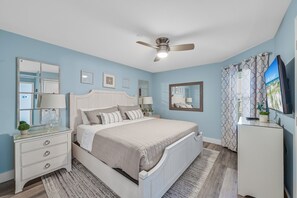 1 bedroom, in-room safe, iron/ironing board, travel cot