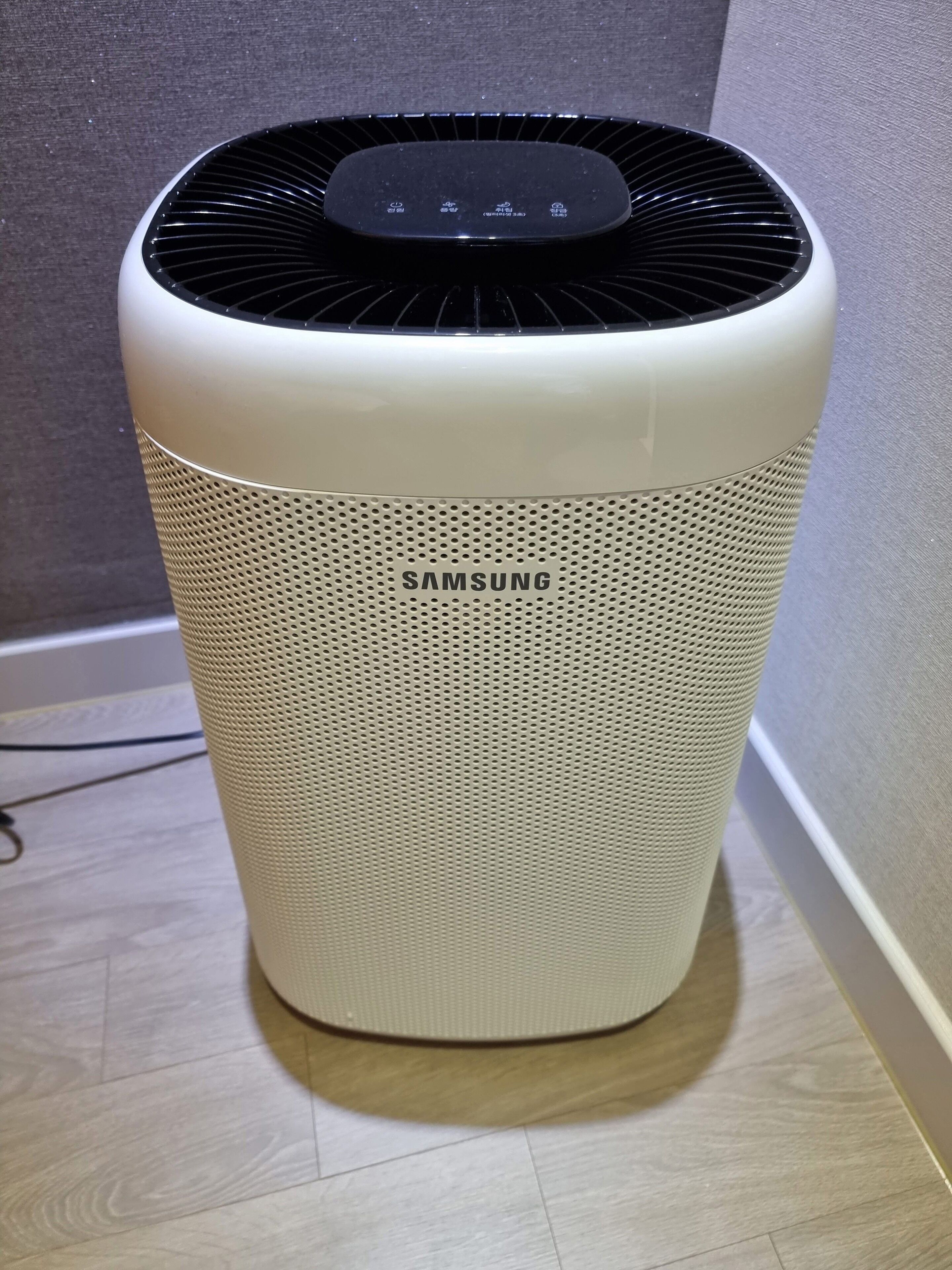 cinema room (no window) | premium bedding, down duvets, in-room safe, desk