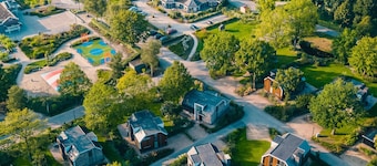 Chalet Near Zuiderzee With Garden