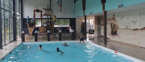 Chalet | Pool | Outdoor pool