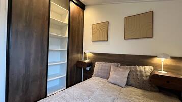 House | 3 bedrooms, individually furnished, bed sheets