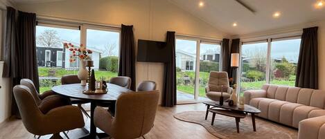 独立别墅 | 用餐