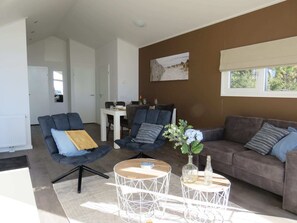 Chalet | Living area
