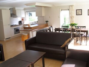 House | Living room - Tidy Holiday Home With Dishwasher (Lochem)