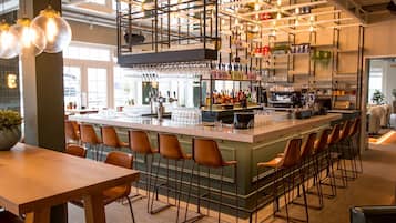Apartment | Dining