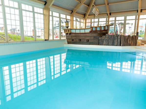 House | Pool