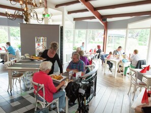 Chalet | Dining - Wooden Chalet Located in the Achterhoek (Lochem)