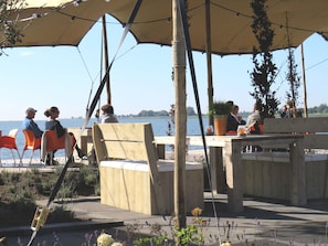 Chalet | Property amenity - Modern Chalet on the Water of the Markermeer (Bovenkarspel)