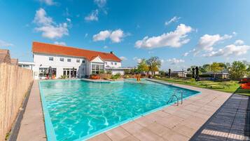 House | Pool