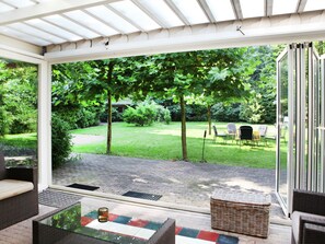 Balcony - Comfortable Holiday Home in Haaren North Brabant With Sauna (Haaren)