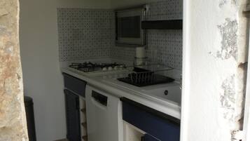 Réfrigérateur, four, plaque de cuisson, lave-vaisselle