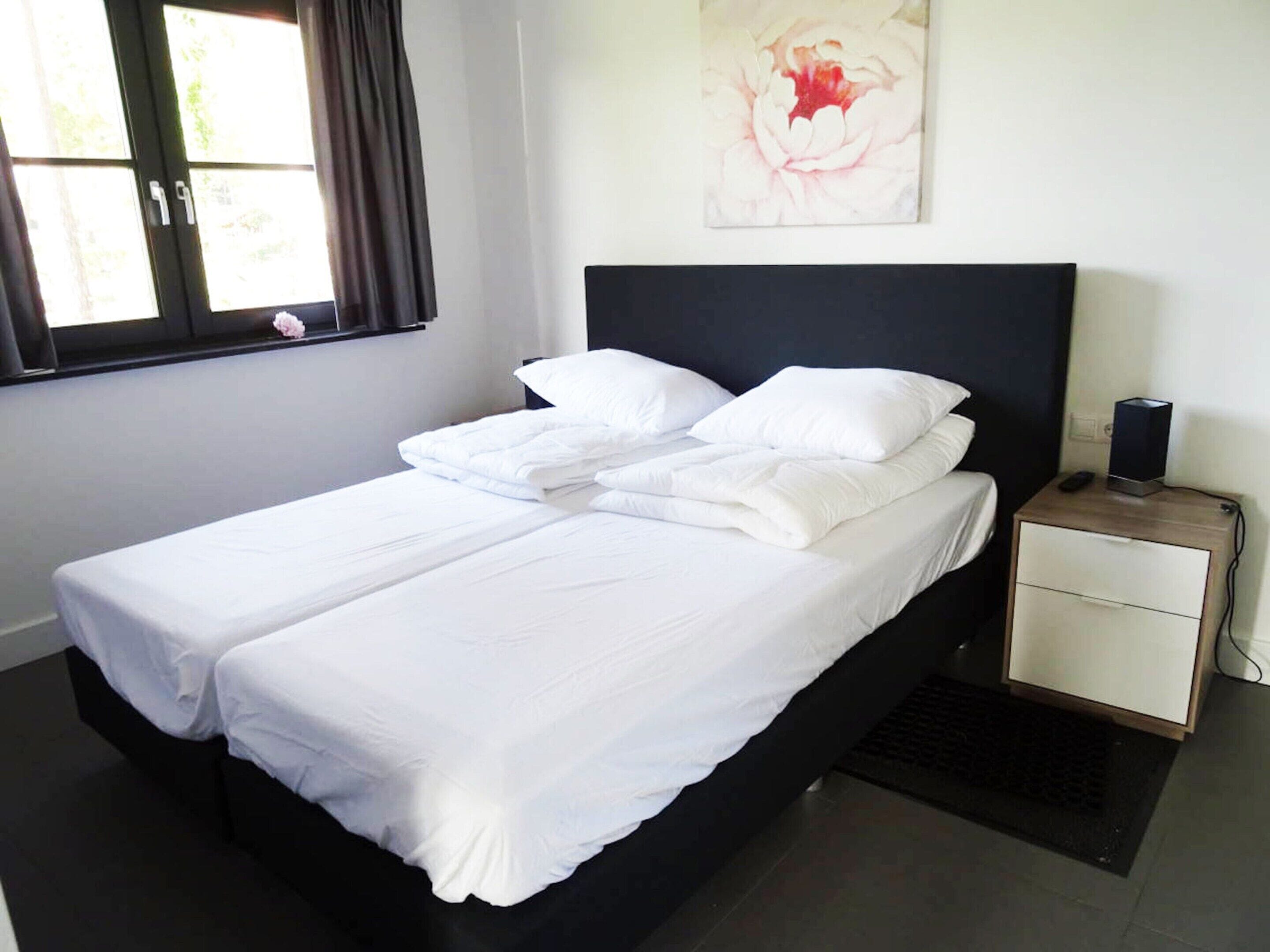 4 bedrooms, individually furnished, bed sheets