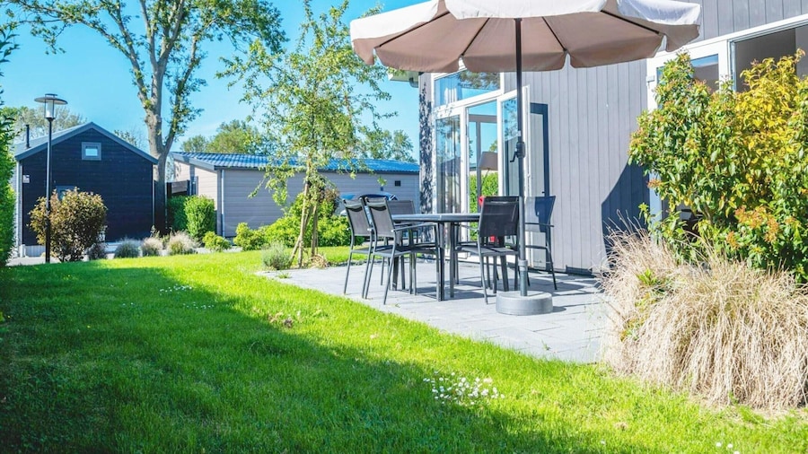 Drenthe Family Getaway w/ Garden