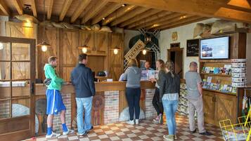 Nhà gỗ | Khu sảnh