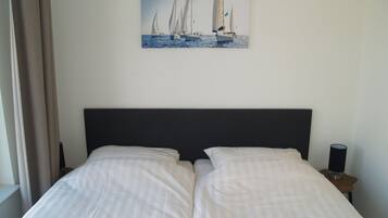 House | 4 bedrooms, individually furnished, bed sheets