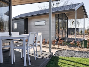 Balcony - Compact, Modern Lodge Nearby the Markermeer (Bovenkarspel)
