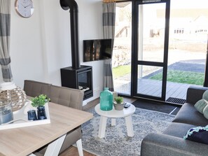 Living room - Compact, Modern Lodge Nearby the Markermeer (Bovenkarspel)