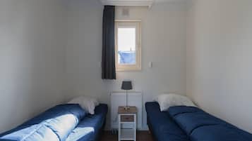 House | 3 bedrooms, individually furnished, bed sheets